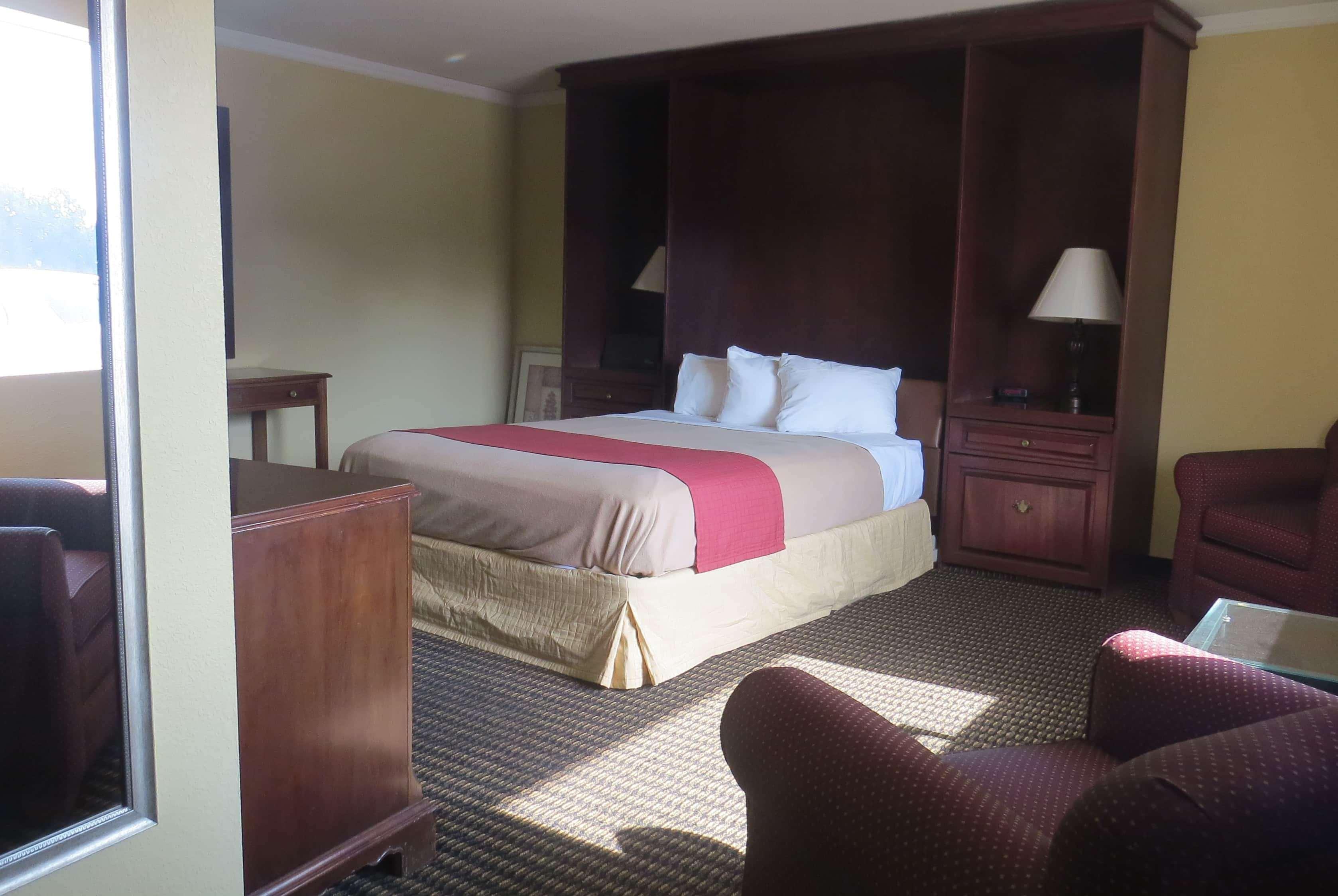 Travelodge By Wyndham Stratton Extérieur photo
