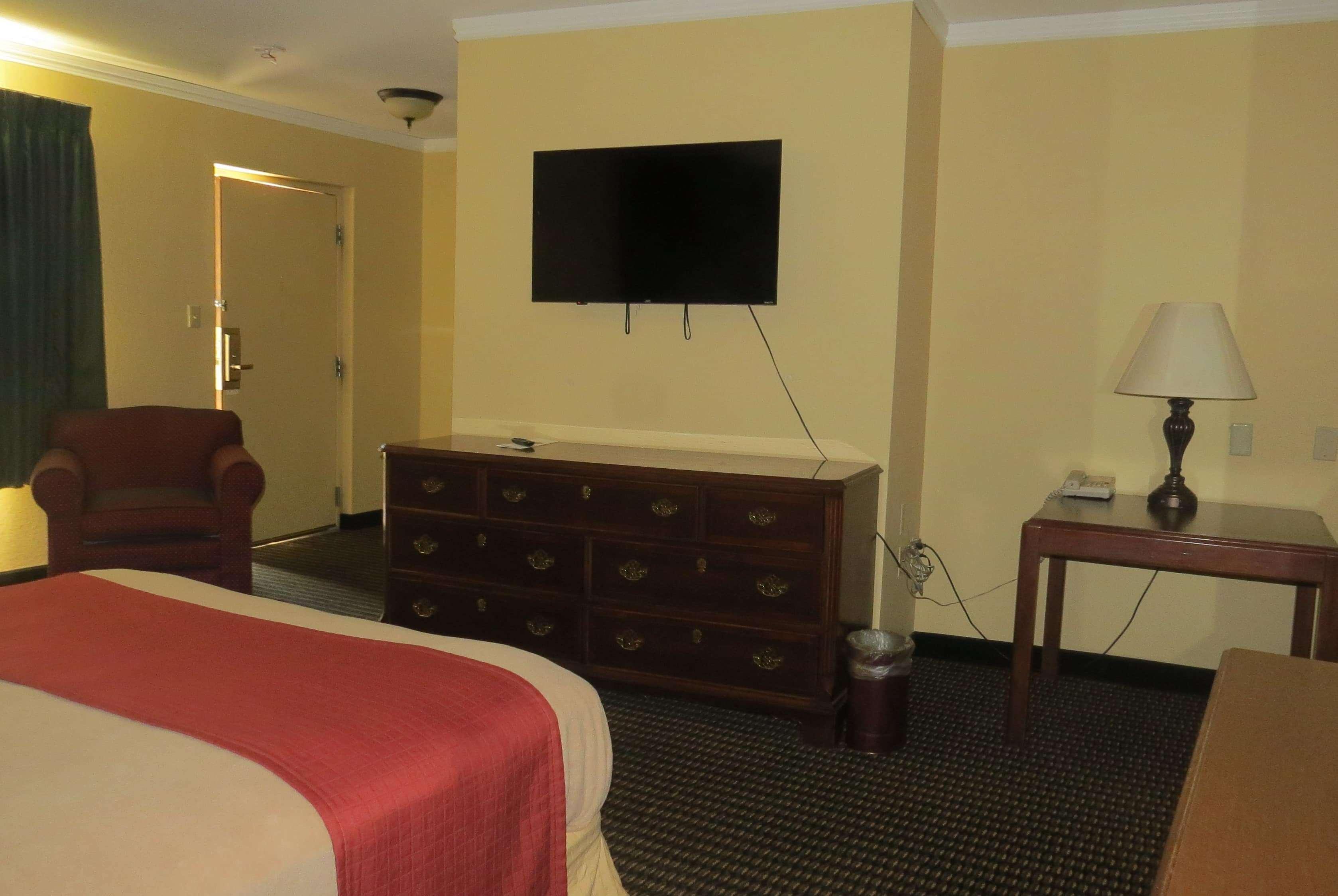 Travelodge By Wyndham Stratton Extérieur photo