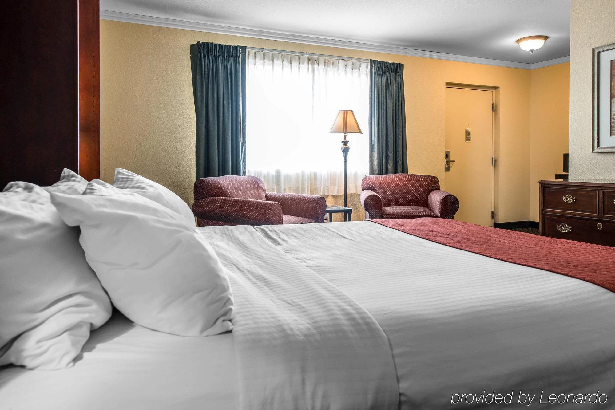 Travelodge By Wyndham Stratton Extérieur photo