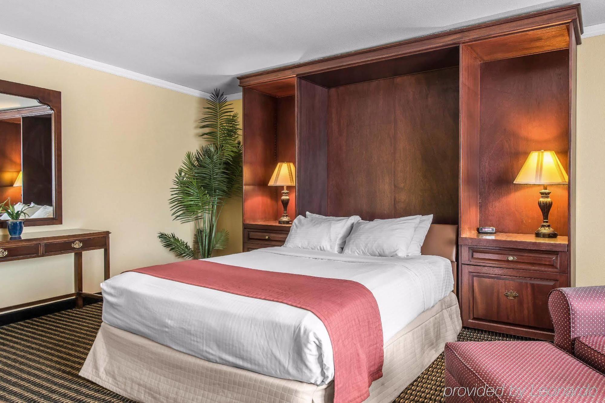 Travelodge By Wyndham Stratton Extérieur photo