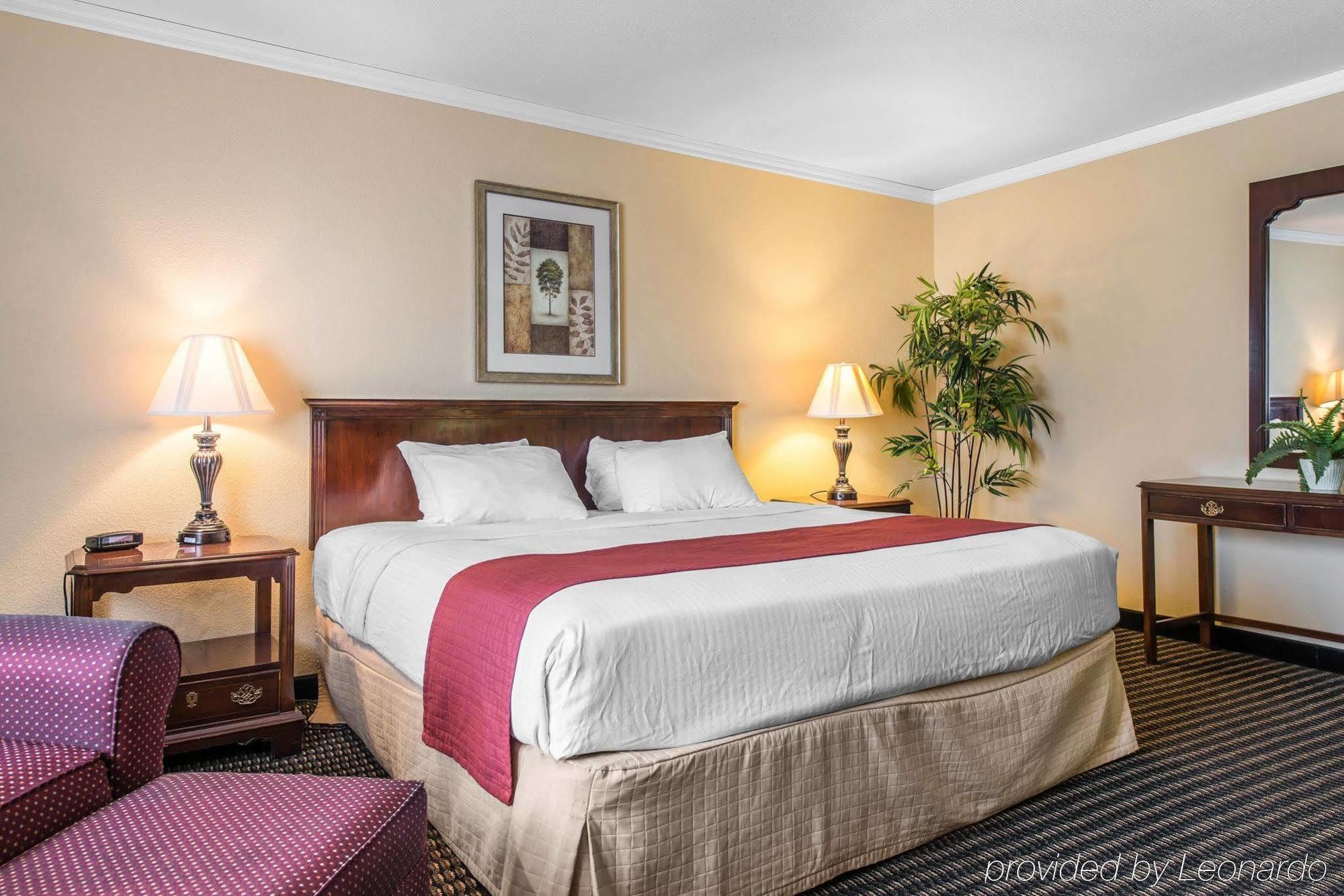 Travelodge By Wyndham Stratton Extérieur photo