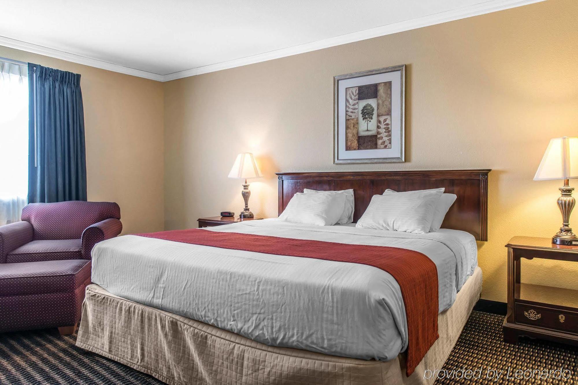 Travelodge By Wyndham Stratton Extérieur photo